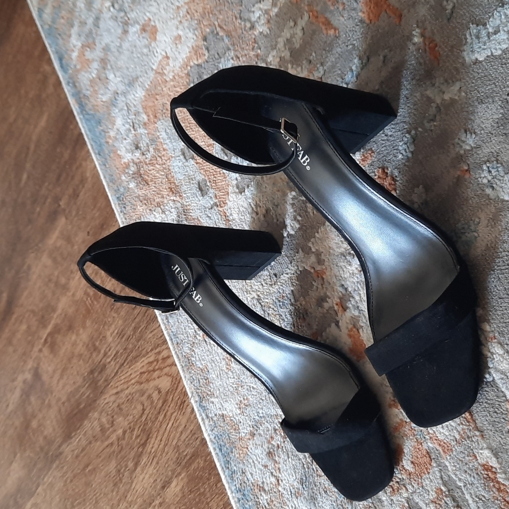 Women's Justfab Black Sandal size 12 M